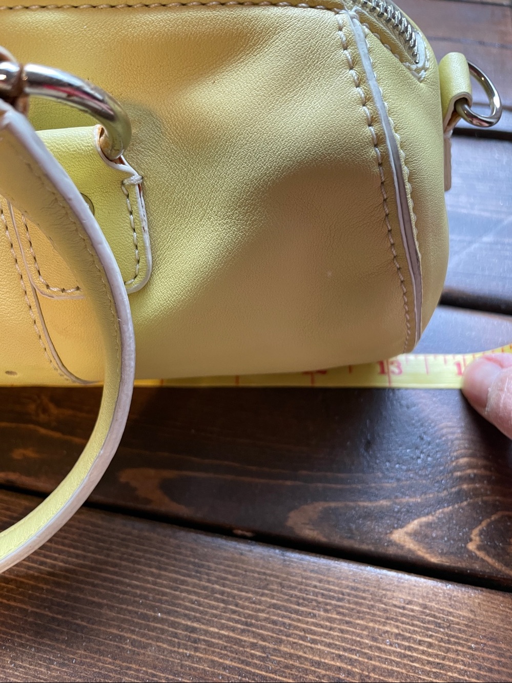Yellow Barrel Satchel Handbag - Danier Leather - Picture 4 of 7